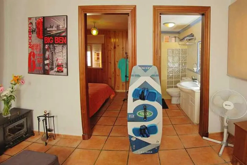 Bungalow With one Bedroom in Tarifa, With Wonderful Mountain View, Enclosed Garden and Wifi