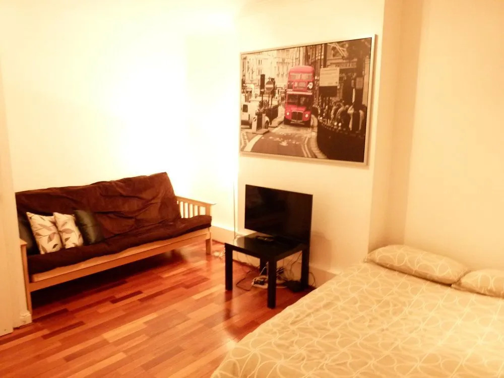 SS Property Hub – Covent Garden Apartment