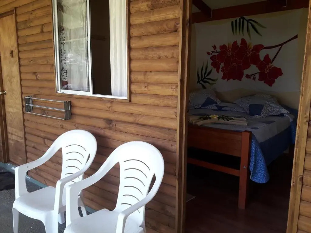 Camping Hostal Tipanie Moana Aeropuerto Centro