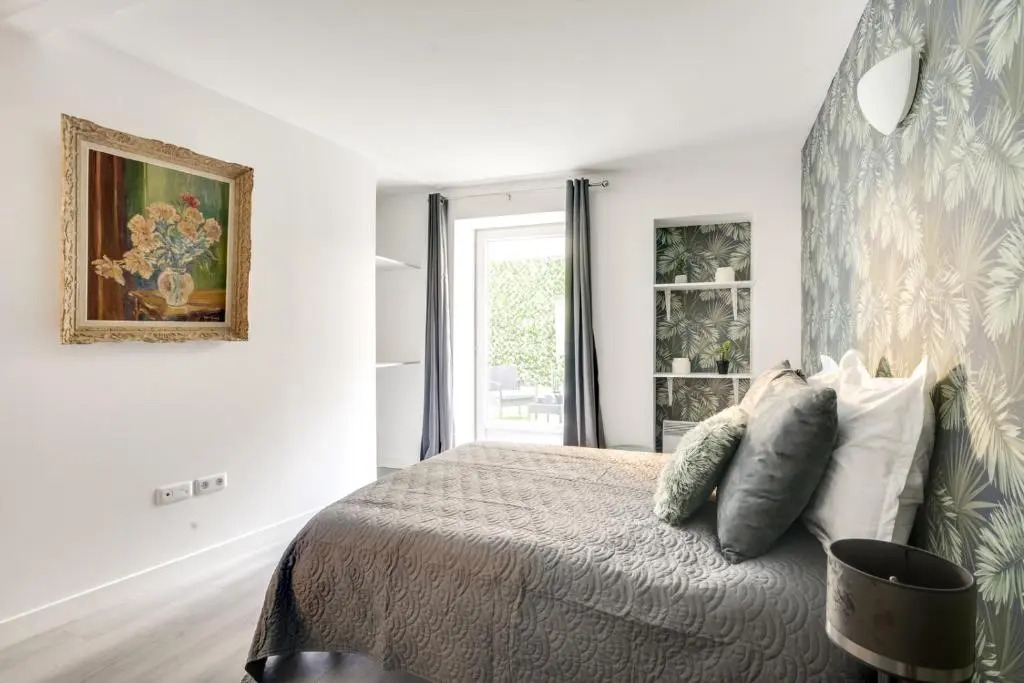 801-Suite Luxury, APT Terrace, Door of Paris- PRM