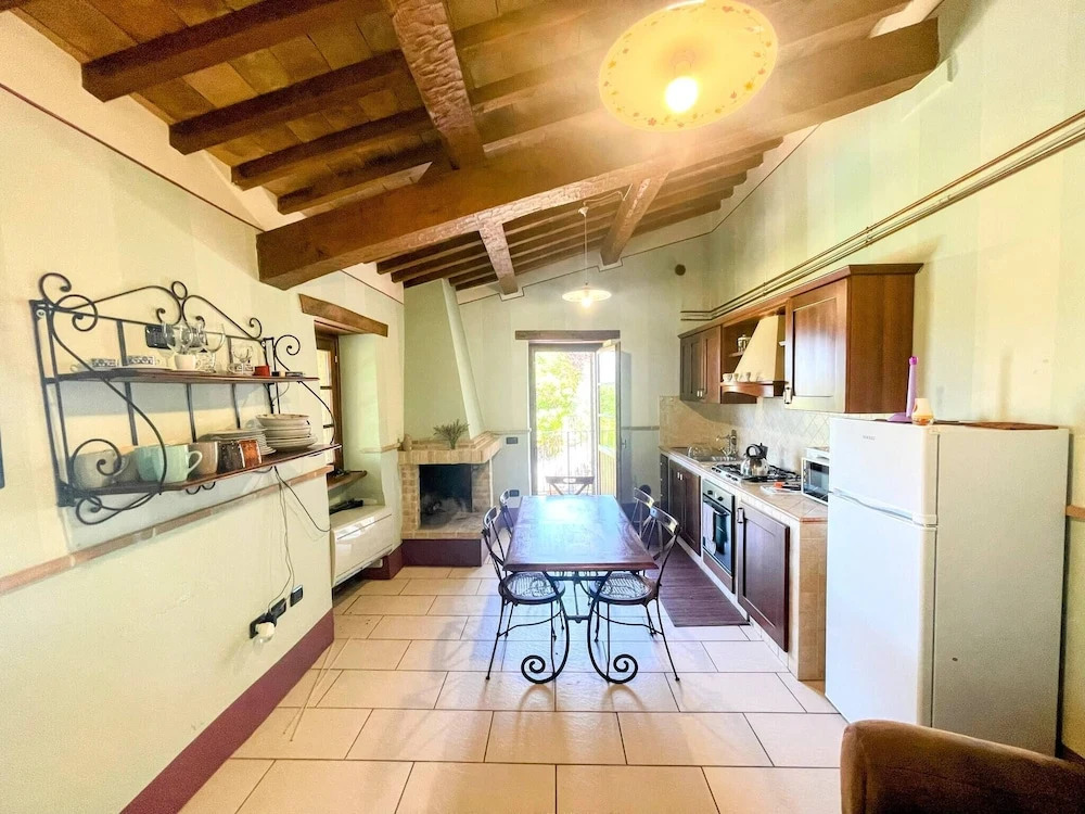 Spoleto Poolside - Sleeps 24