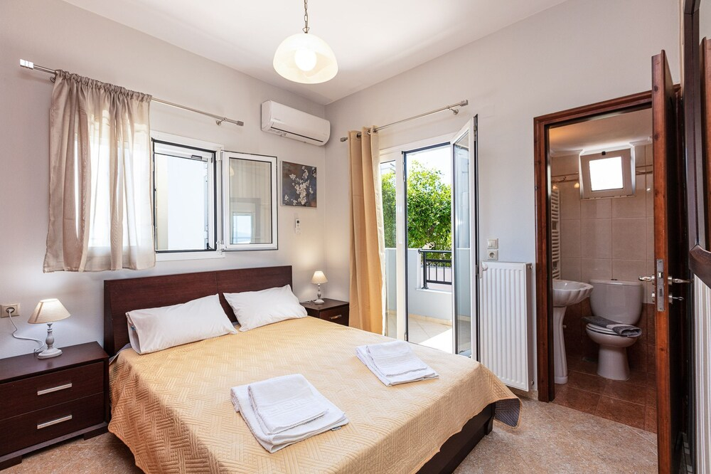 Helenas Aparthotel , Scaleta