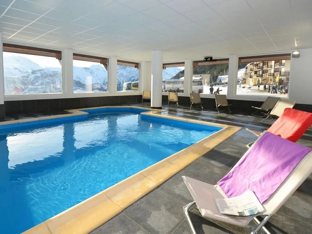 Chalet in Auris-en-oisans With Balcony Views