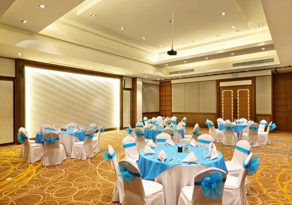 Novotel Phuket Vintage Park Resort