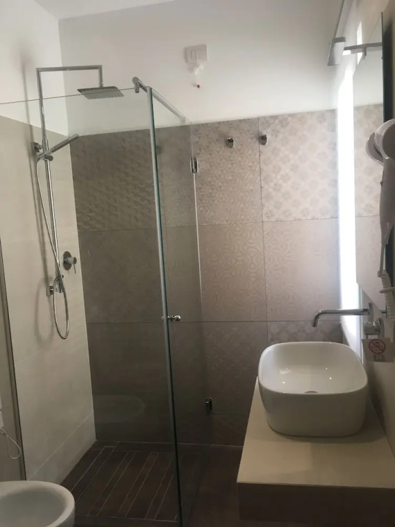 Robin Rooms