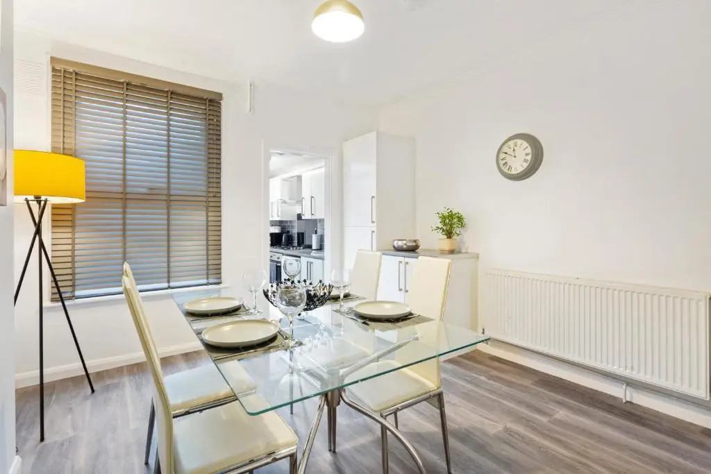 Spacious & Central Entire Home