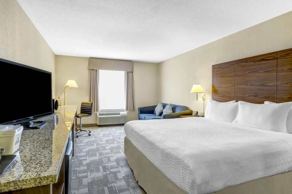 Prairie Crest Red Deer by IHG