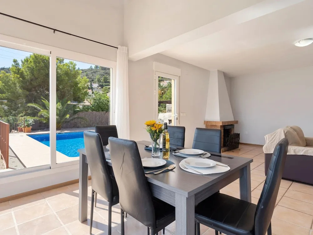 Fancy Holiday Home by the Sea in Calpe With Pool