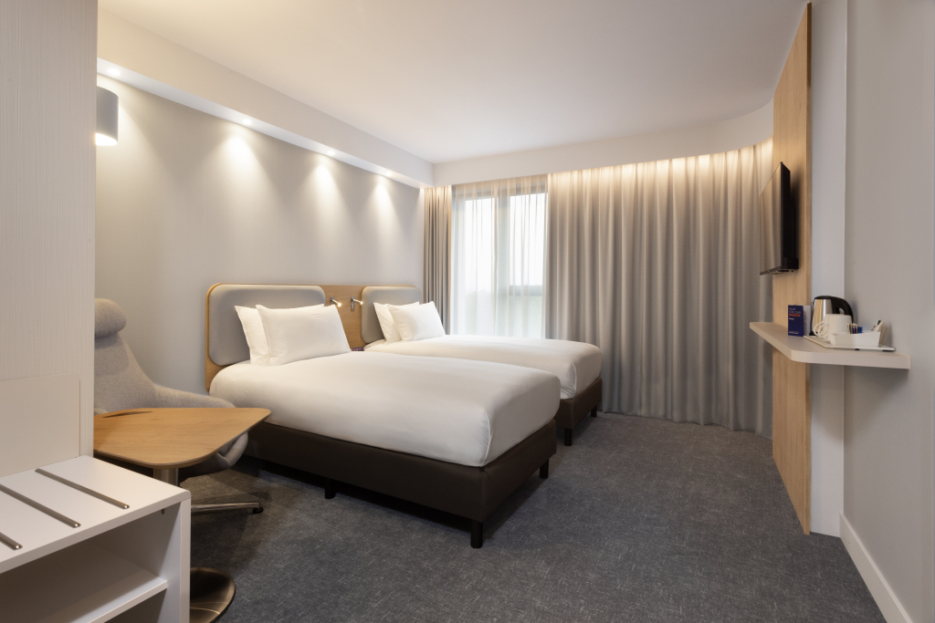Holiday Inn Express Brussels - Airport by IHG