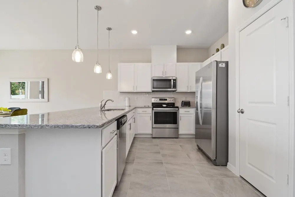 4 Bd Sleeps 10 w Gameroom Close to Disney 5147