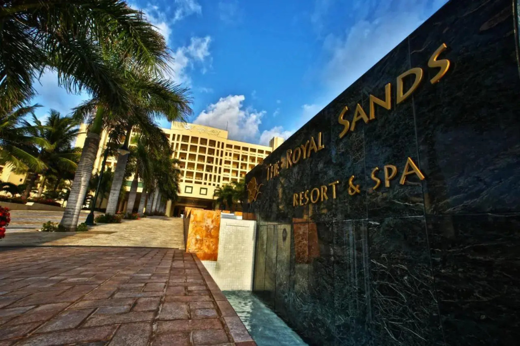 Holiday Inn Club Vacations The Royal Sands All Inclusive