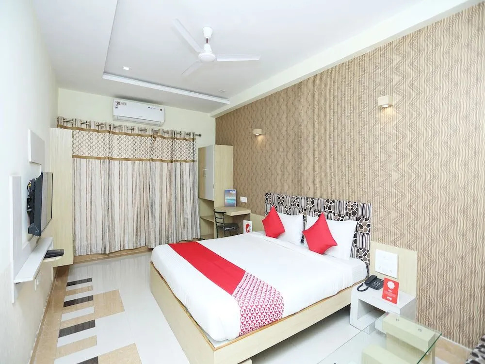 CAPITAL O 16472 Hotel Shree Balram International