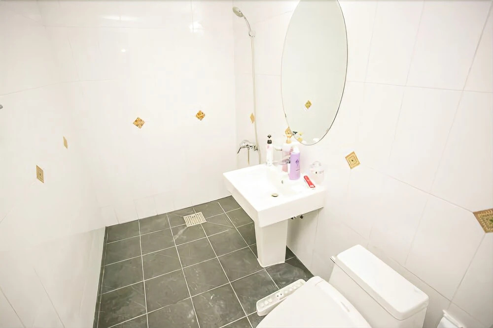 Geumsan Forest White Castle Pension