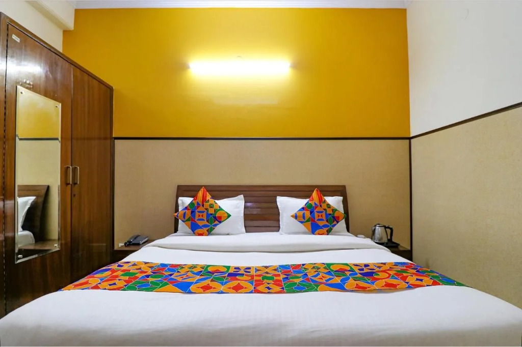 FabHotel Elite Peak