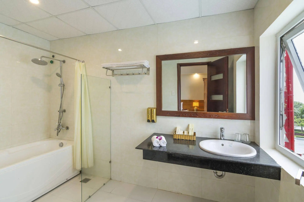 Orchid Hotel