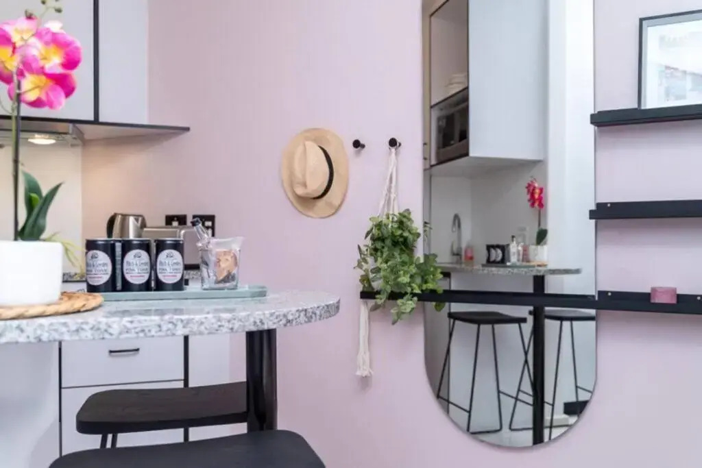 Sassy Studio in Trendy Sea Point