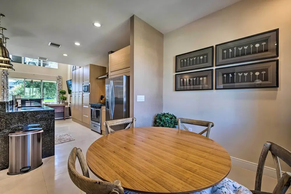 Upscale Townhome Close to Walt Disney World!