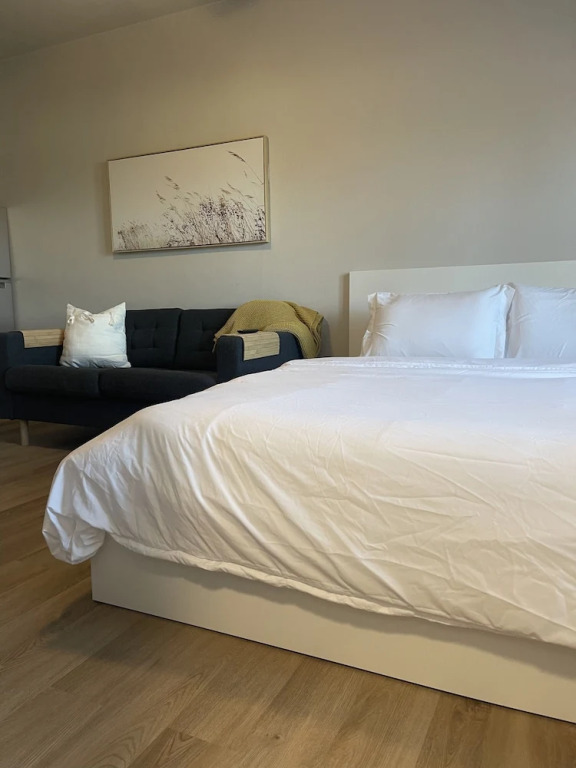 Apartment 202