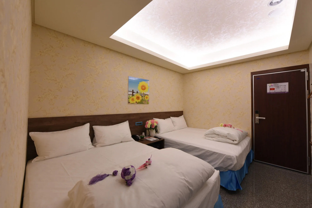 台中逢甲豐和立hotel商旅 台中休息平日499起 台中出差統編可 台中團體訂房 台中國民旅遊卡訂房 台中包層 台中包棟 電視可看youtube