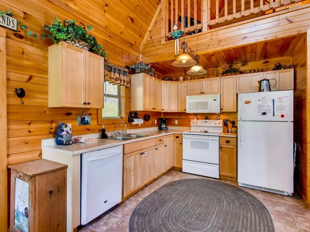 Four Bears Barn 2 Bedrooms 2 Bathrooms Cabin