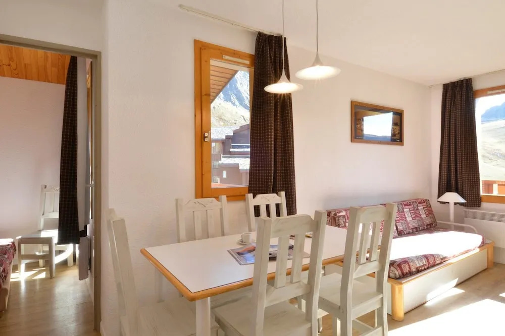 Belle Plagne 3 Roomed Apartment for 6 People of 34 mÂ² on the Slopes And422