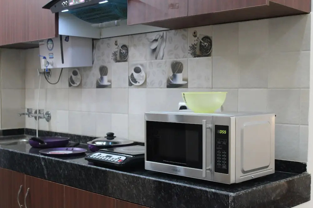 Aura Luxury Studio Near Artemis Hospital