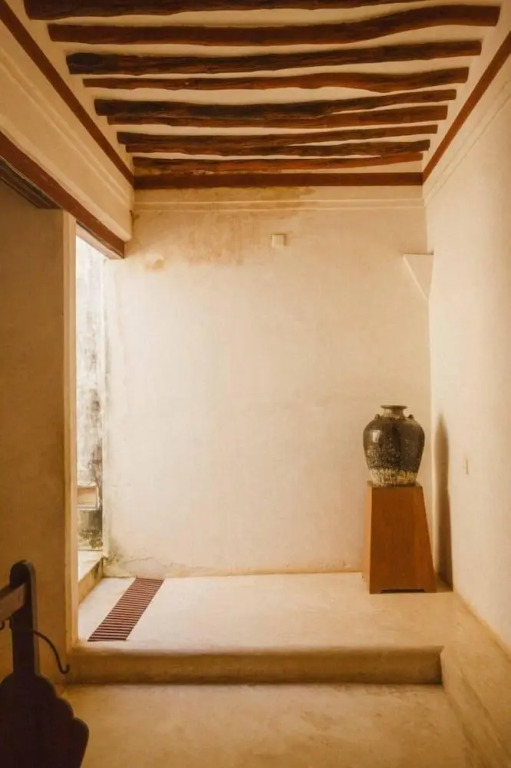 LAMU HOUSE