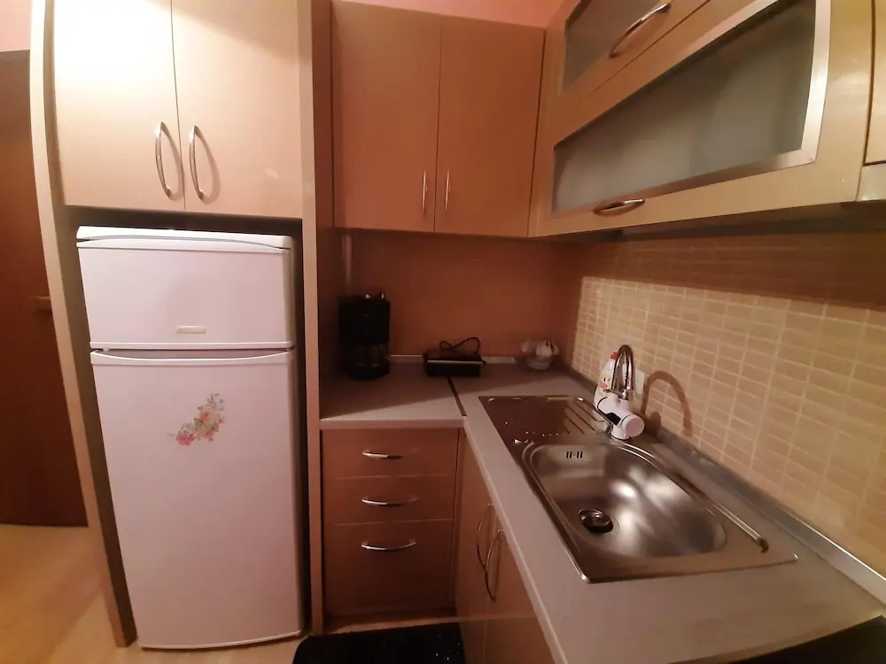 Apartment With one Bedroom in Tiranë, With Balcony and Wifi