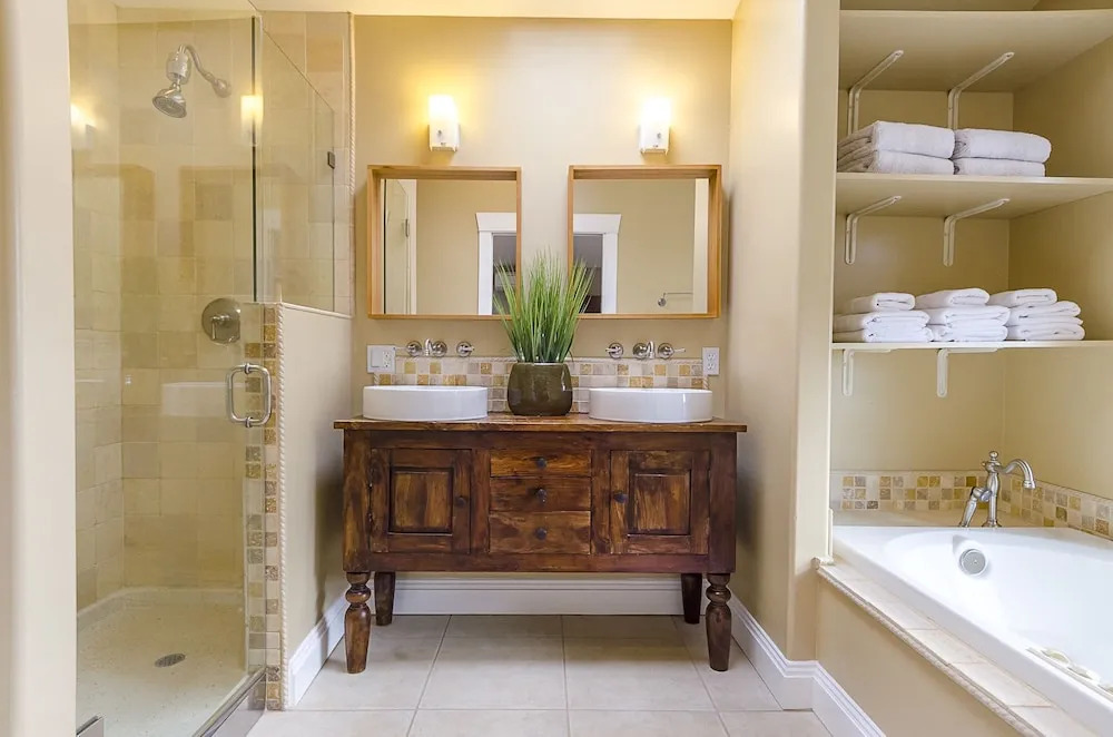 Sleeps 16 Luxurious 6BR Seattle Home