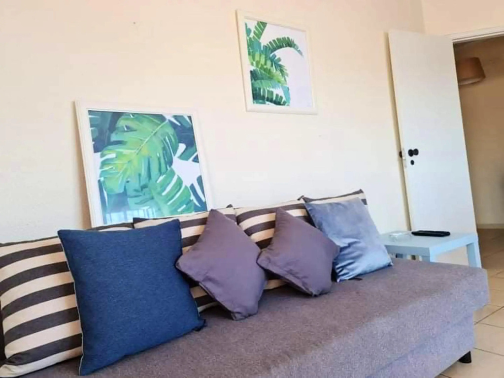 One bedroom appartement with city view shared pool and furnished garden at Vilamoura Quarteira 1 km away from the beach
