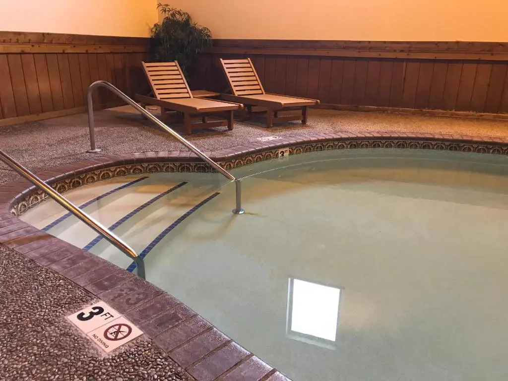 Superior & Sage Hotel