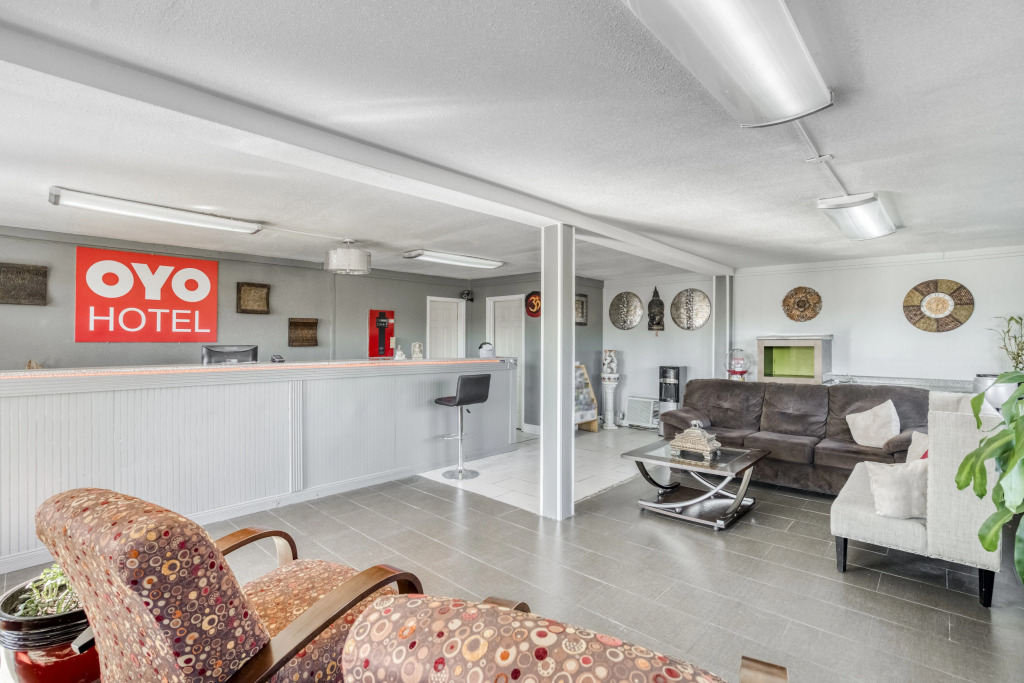 OYO Hotel Pineville LA Hwy 165