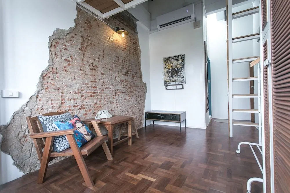 REST Ari Hostel