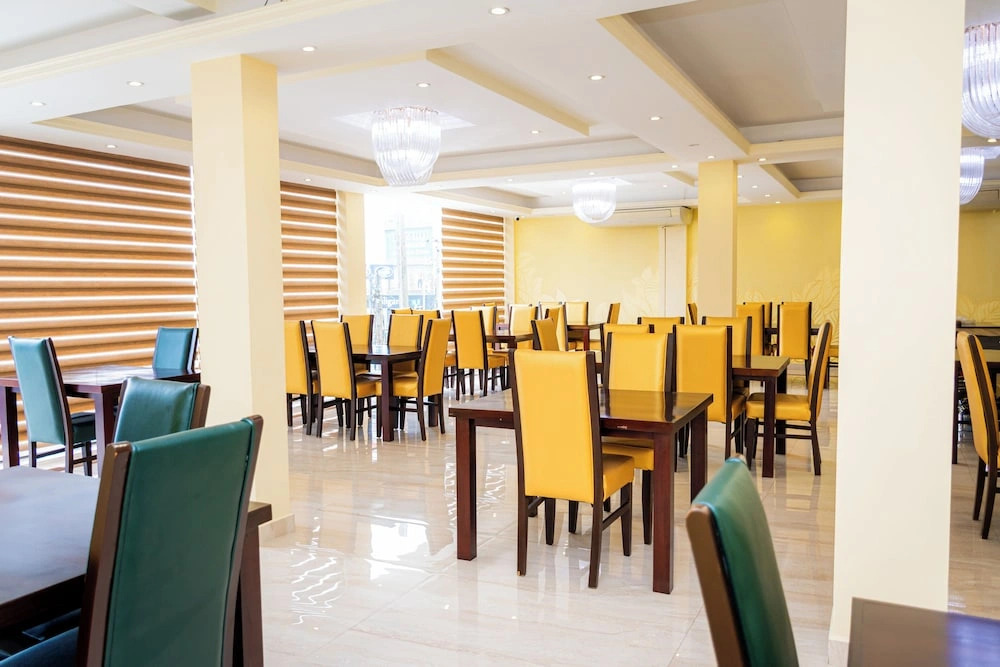 Viveka Hotel Colombo