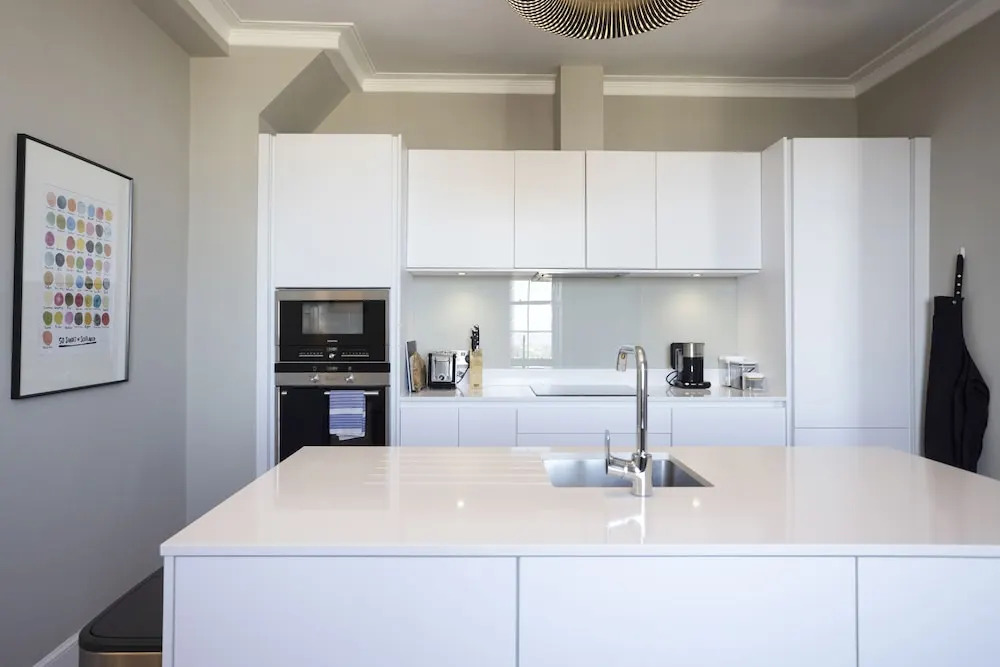 JOIVY Splendid 2-Br Apartment In New Town