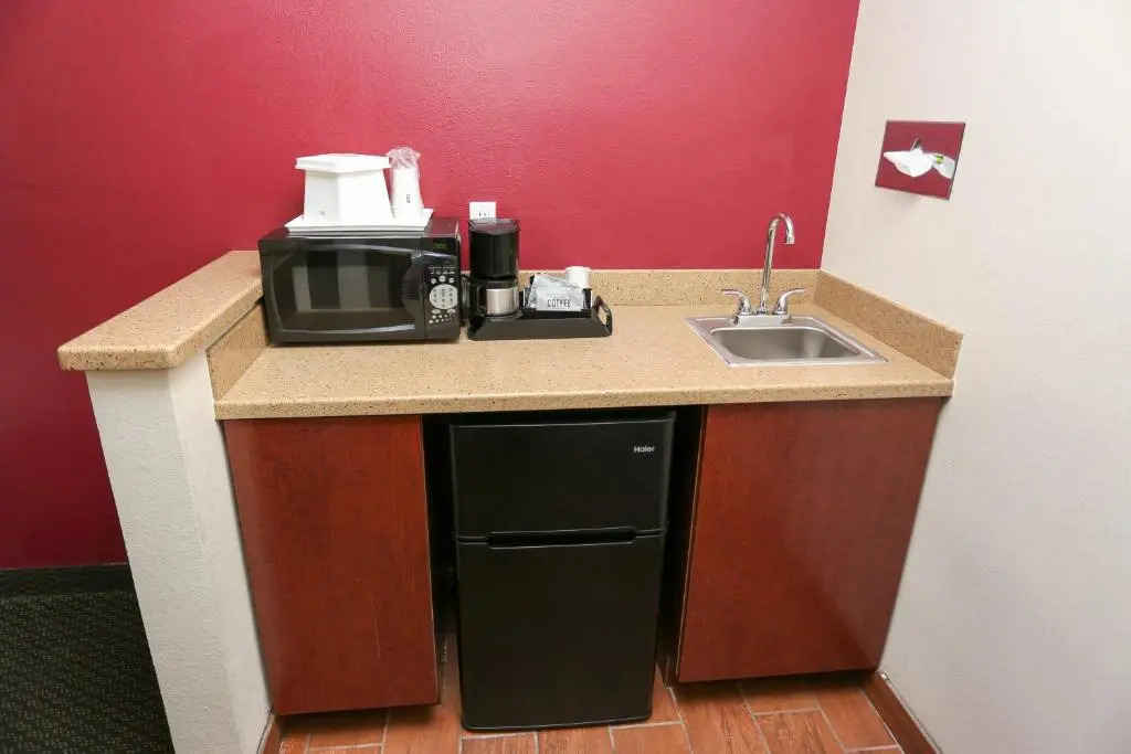 Days Inn & Suites by Wyndham Flagstaff I-40