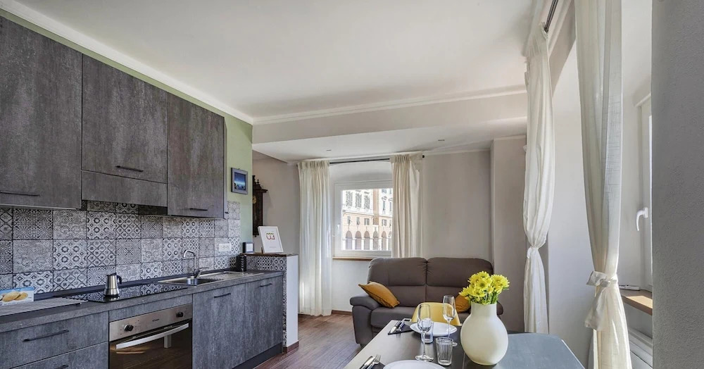 San Lorenzo View Apartment 5 by Wonderful Italy