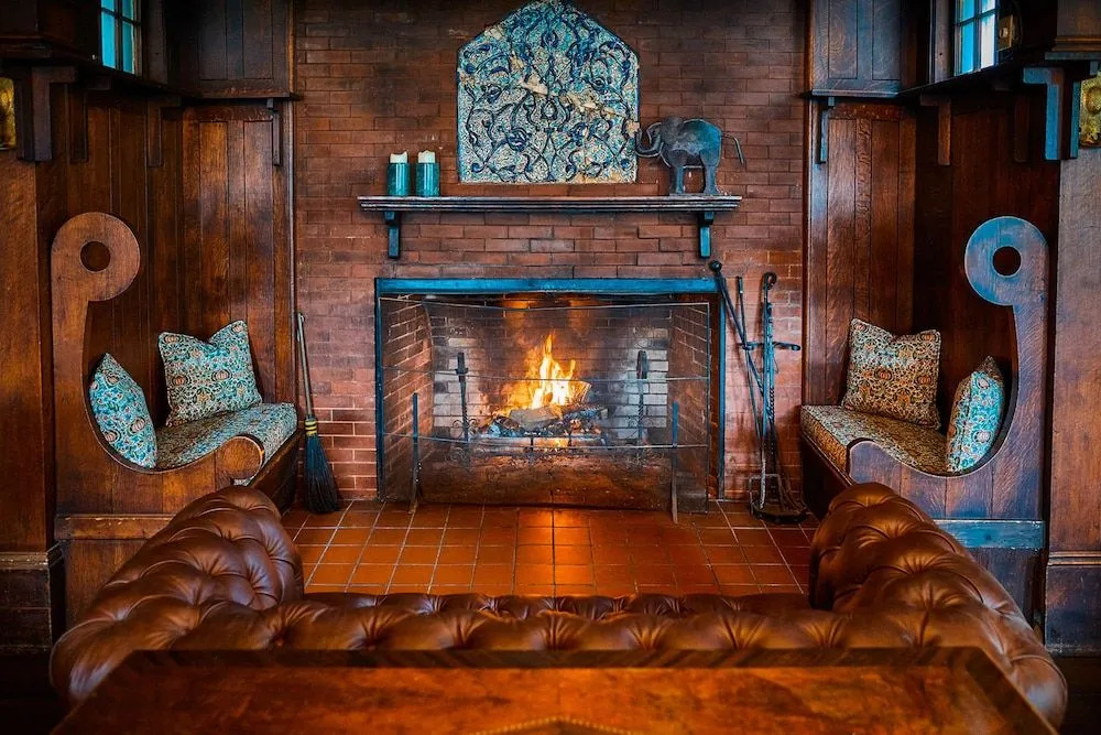 Apple Tree Inn
