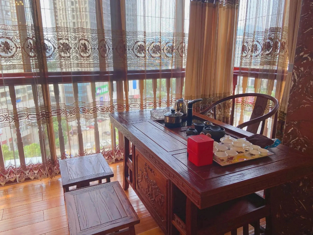 Qingju Hotel