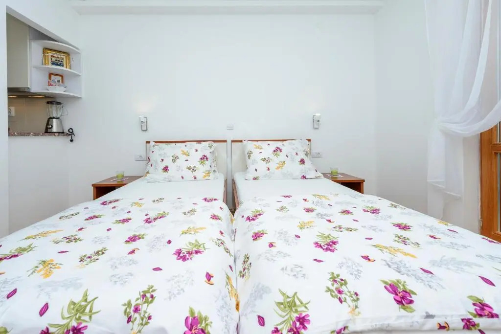 SB Apartment No 1