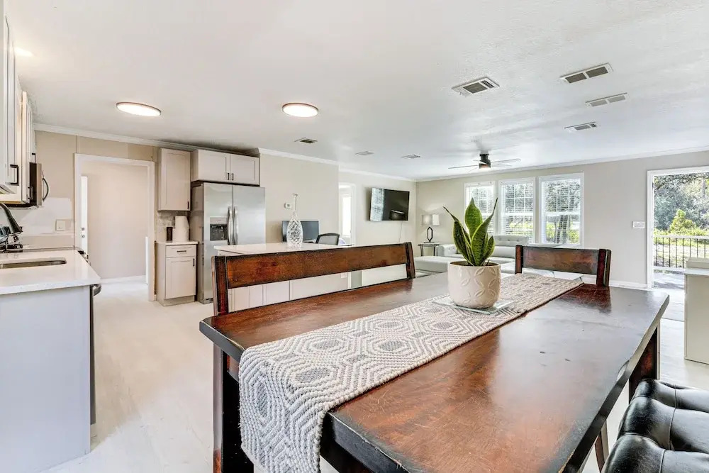 7 Mi to Disney: Pet-friendly Home w/ Yard
