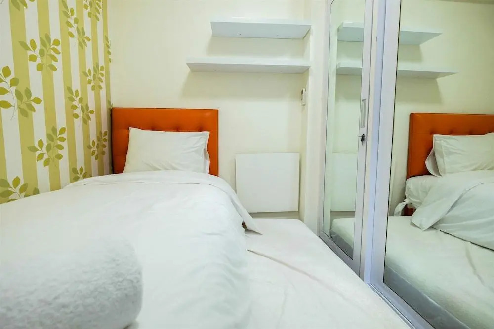 Comfort 2BR with Pool View Green Pramuka City Apartment