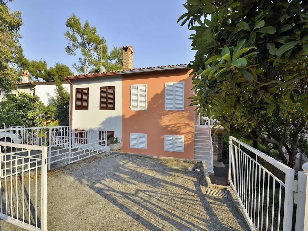 Apartments Miro Borik