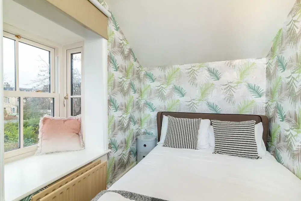 The River Cam Escape - 5BDR with Private Garden with Pond