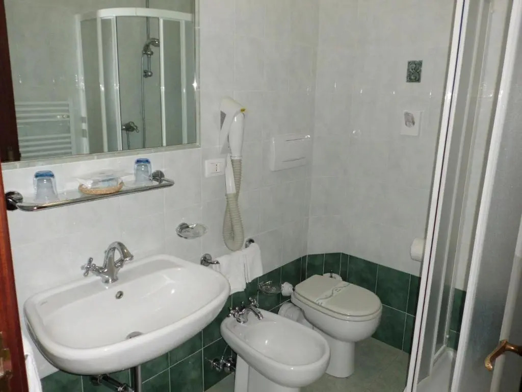 Fegina 2 Splitted Flats Sea View Linked 4 Bedrooms&Balcony