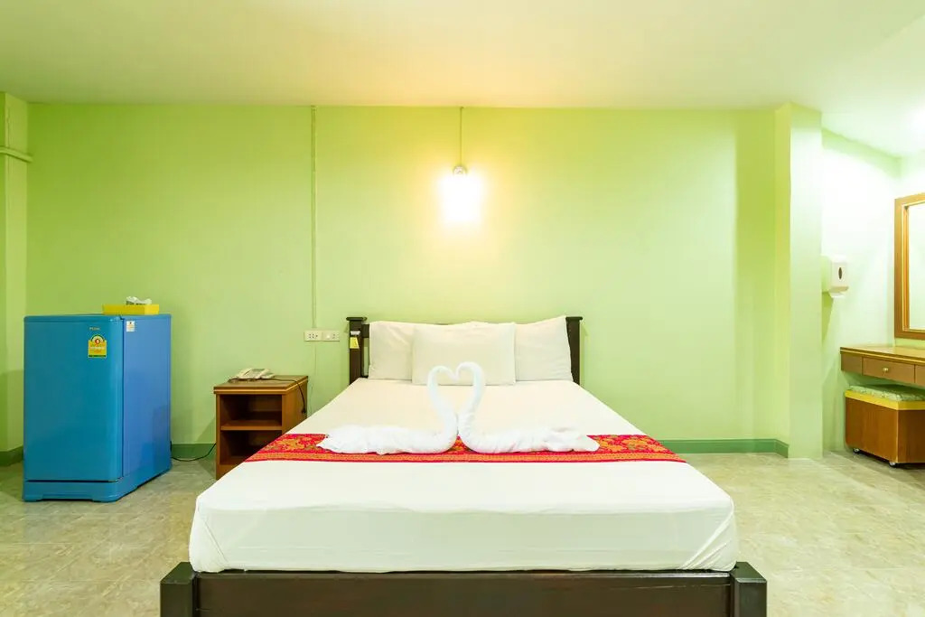Khum Suk Resort