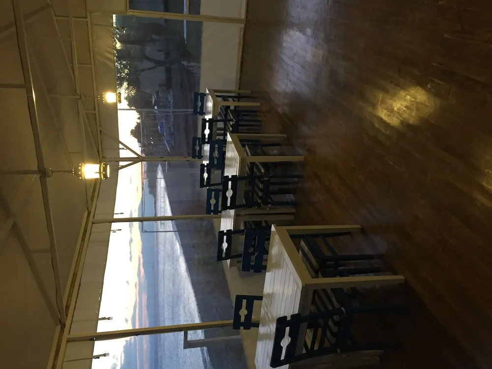 Mavizeytin Beach Club