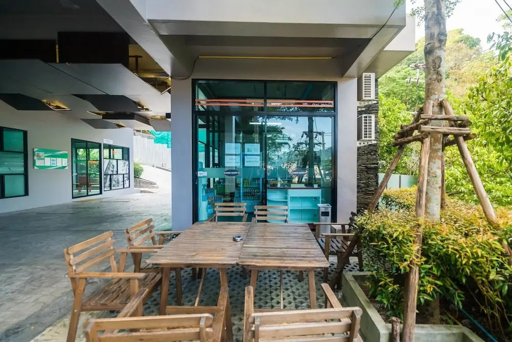 Et414 - Charming Pool View Studio Pool and gym in Patong