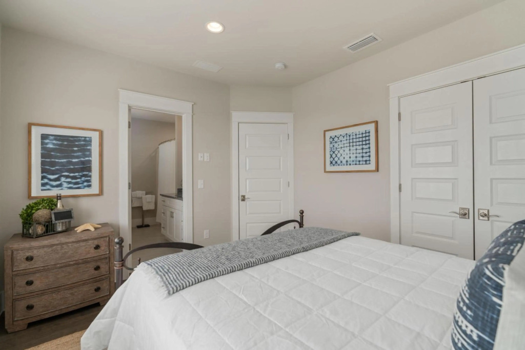374 Gulfview Circle