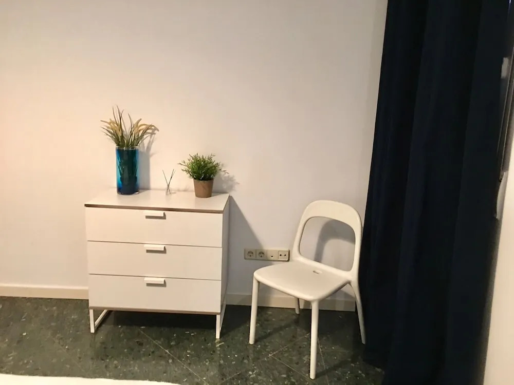 CIBELES Apartment (2BR 1BT)